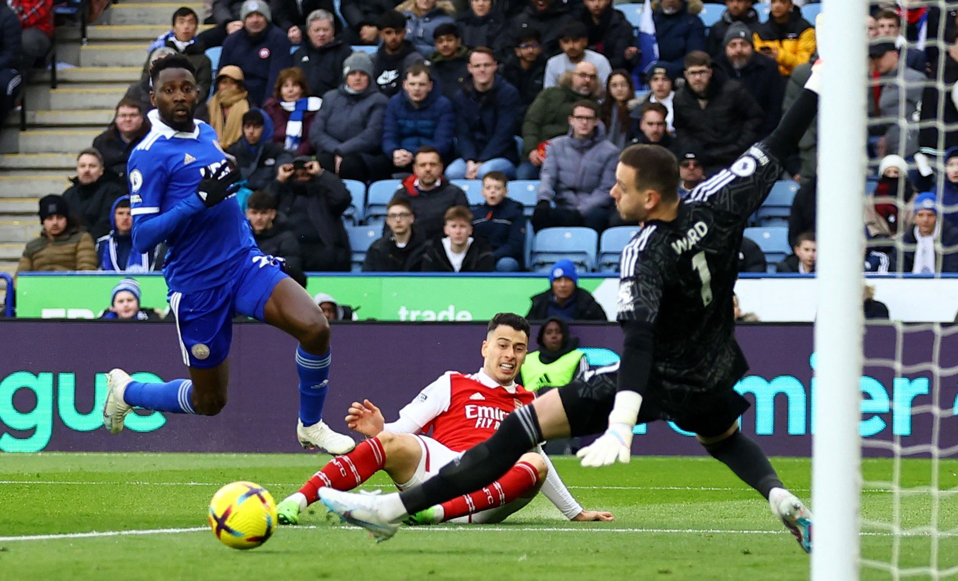 搶中表現得 搶中表現得